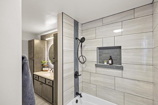 4068 N 72nd St STREET, Milwaukee, WI 53216