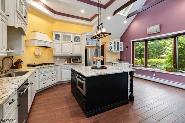 506 Windemere Ave, Mount Arlington Boro, NJ 07856