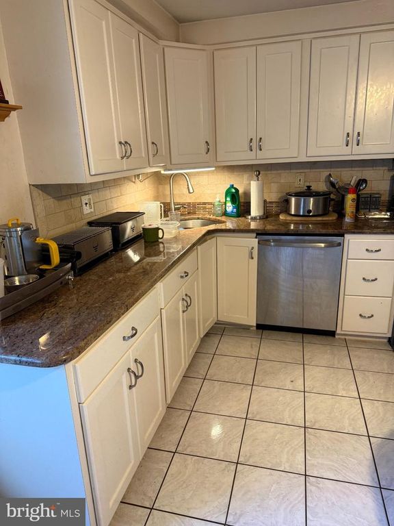 519 ASBURY AVE, NATIONAL PARK, NJ 08063 — photo 4