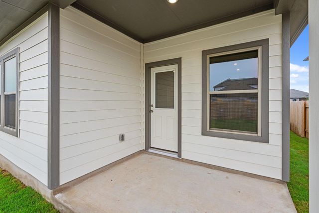 235 Red Tail Hawk LN, Cedar Creek, TX 78612