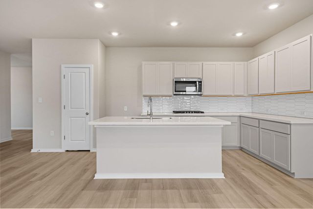 235 Red Tail Hawk LN, Cedar Creek, TX 78612