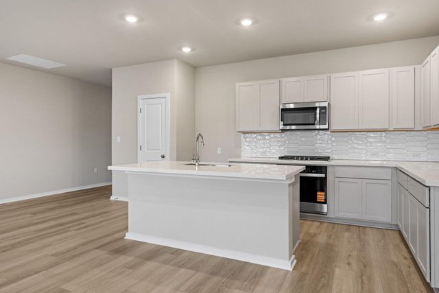 235 Red Tail Hawk LN, Cedar Creek, TX 78612