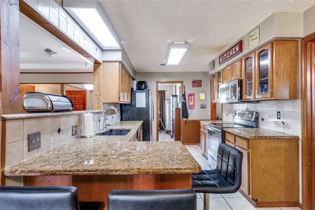 212 Casas Del Sur Street, Granbury, TX 76049