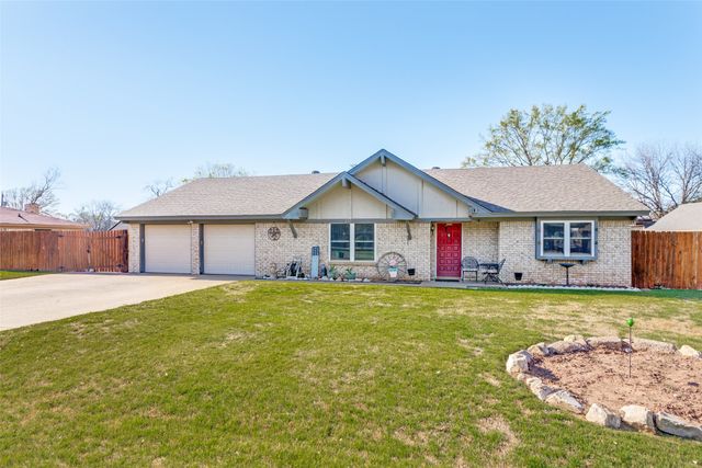 212 Casas Del Sur Street, Granbury, TX 76049