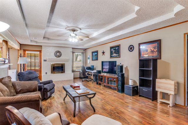 212 Casas Del Sur Street, Granbury, TX 76049