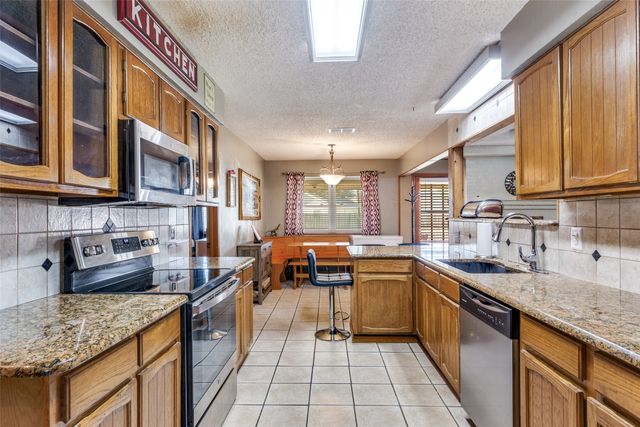 212 Casas Del Sur Street, Granbury, TX 76049