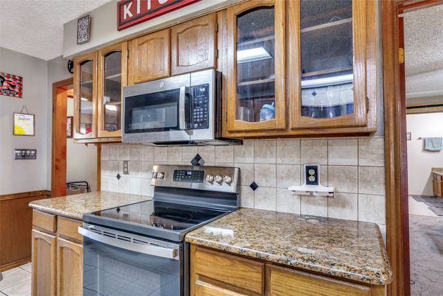 212 Casas Del Sur Street, Granbury, TX 76049