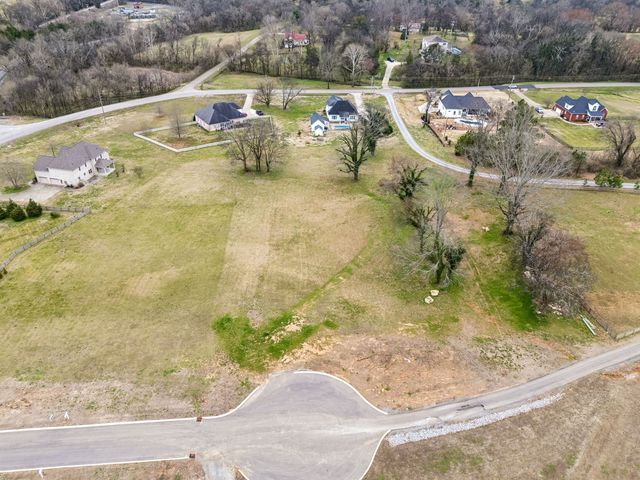 105 Heirloom Ln, Columbia, TN 38401