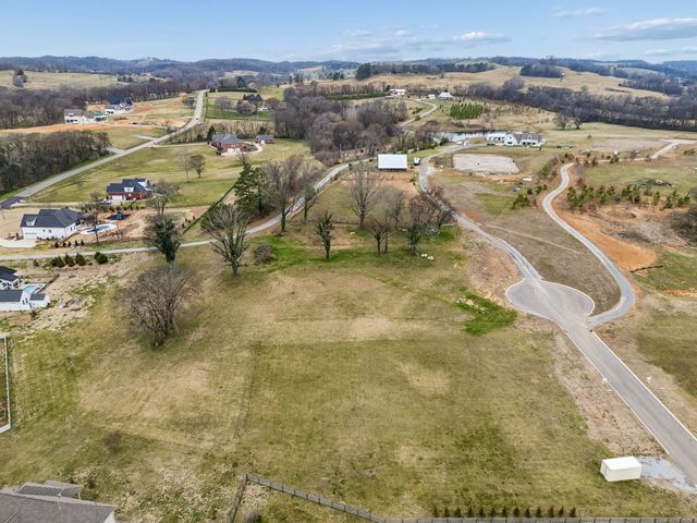 105 Heirloom Ln, Columbia, TN 38401