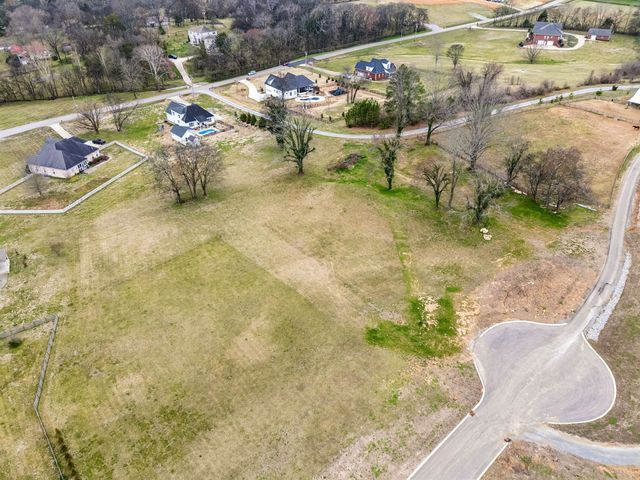 105 Heirloom Ln, Columbia, TN 38401