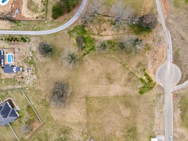 105 Heirloom Ln, Columbia, TN 38401