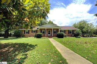 202 Ridgecrest Court, Simpsonville, SC 29680
