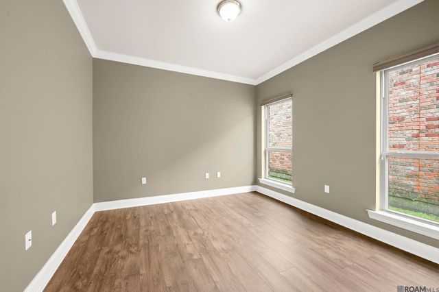 5379 Courtyard Dr, Gonzales, LA 70737