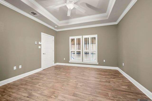 5379 Courtyard Dr, Gonzales, LA 70737