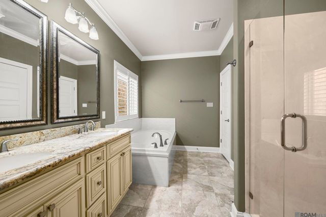 5379 Courtyard Dr, Gonzales, LA 70737