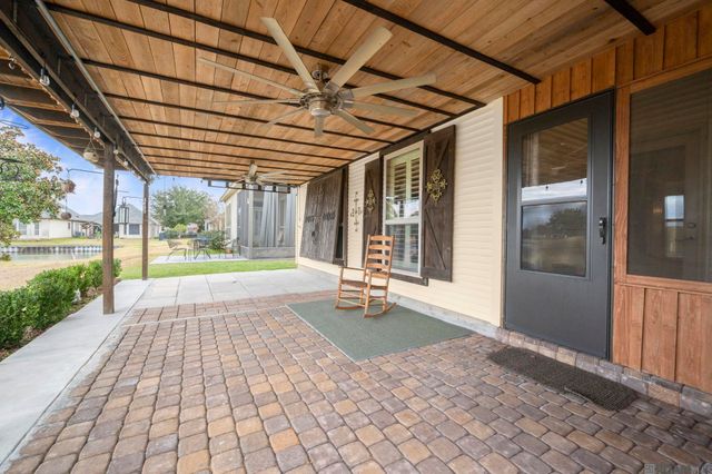 5379 Courtyard Dr, Gonzales, LA 70737