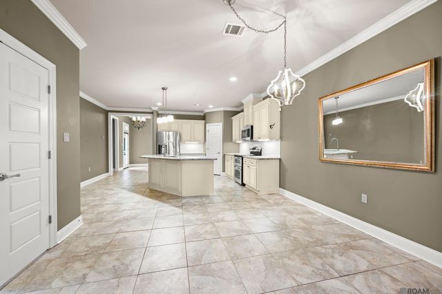 5379 Courtyard Dr, Gonzales, LA 70737