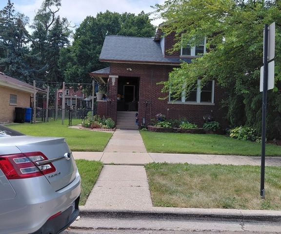 9514 S Leavitt Street, Chicago, IL 60643
