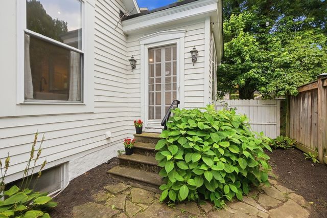 140 E Whittier Street, Columbus, OH 43206