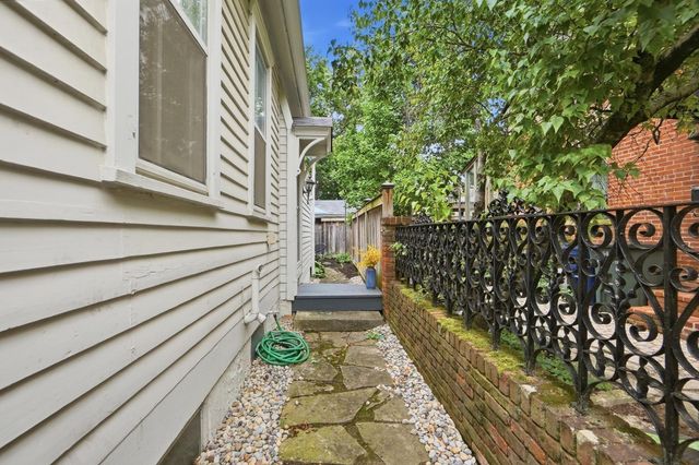 140 E Whittier Street, Columbus, OH 43206