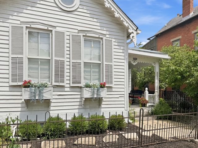 140 E Whittier Street, Columbus, OH 43206