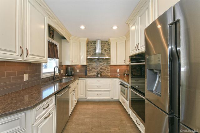 108 Connecticut Avenue, Massapequa, NY 11758