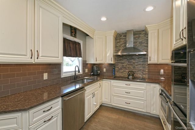 108 Connecticut Avenue, Massapequa, NY 11758
