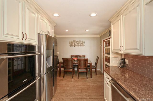 108 Connecticut Avenue, Massapequa, NY 11758
