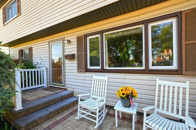108 Connecticut Avenue, Massapequa, NY 11758