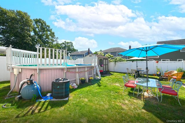 108 Connecticut Avenue, Massapequa, NY 11758