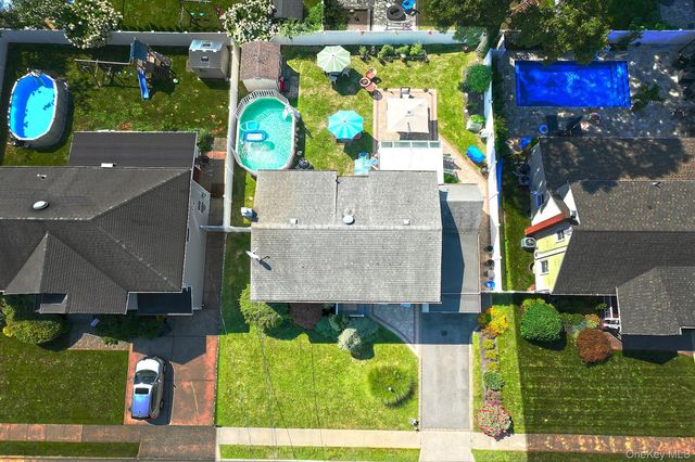 108 Connecticut Avenue, Massapequa, NY 11758