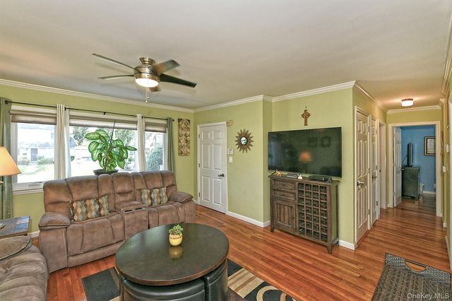 108 Connecticut Avenue, Massapequa, NY 11758