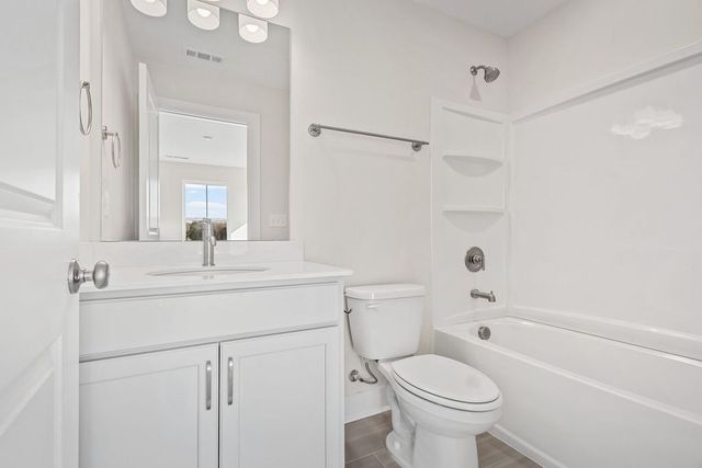 1414 Charles Dr, Chapel Hill, TN 37034