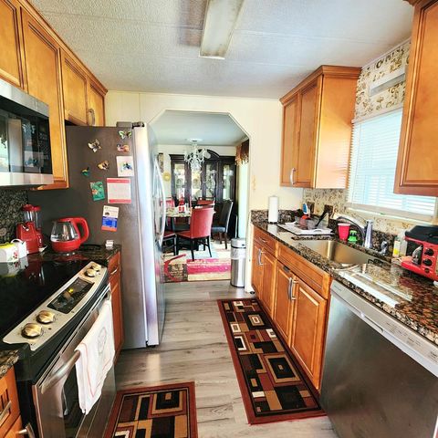 5 El Portal Lane, Port St. Lucie, FL 34952