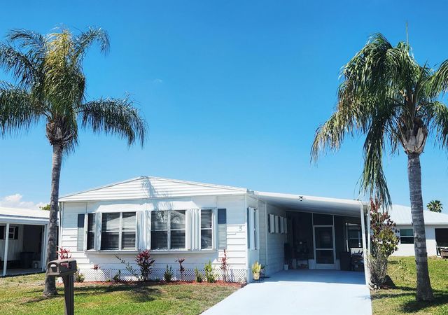 5 El Portal Lane, Port St. Lucie, FL 34952