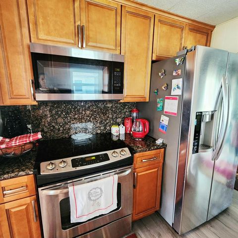 5 El Portal Lane, Port St. Lucie, FL 34952