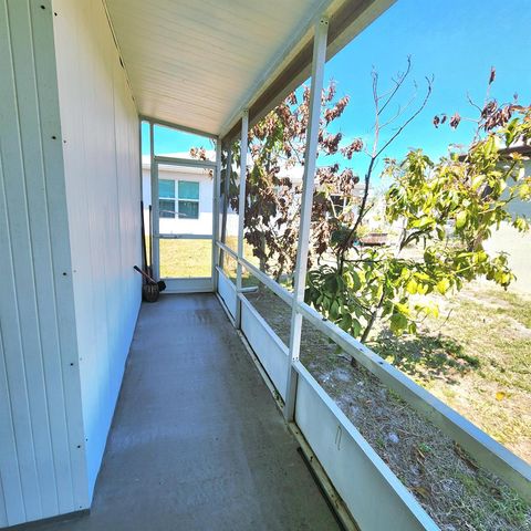 5 El Portal Lane, Port St. Lucie, FL 34952