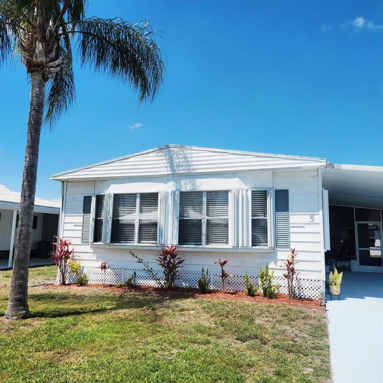 5 El Portal Lane, Port St. Lucie, FL 34952