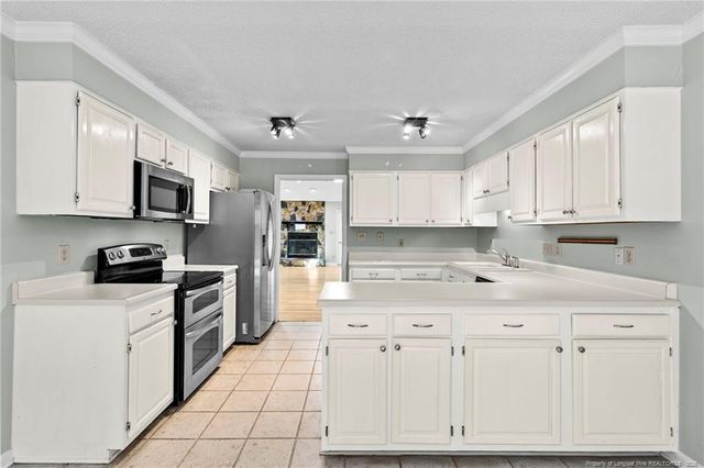 2944 Wedgeview Drive, Fayetteville, NC 28306