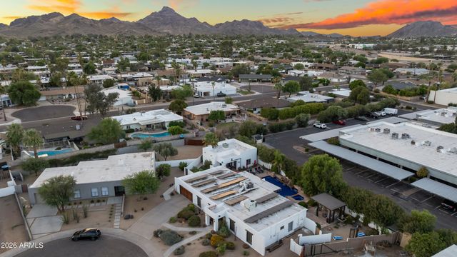 3501 E CANNON Drive, Phoenix, AZ 85028