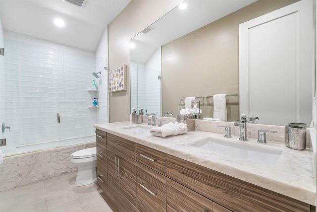 5575 Whirlaway Road, Palm Beach Gardens, FL 33418