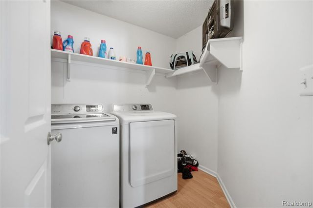 802 Crystal Lane, Marysville, MI 48040