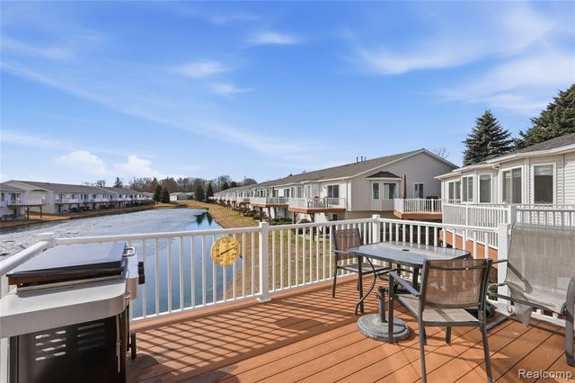 802 Crystal Lane, Marysville, MI 48040