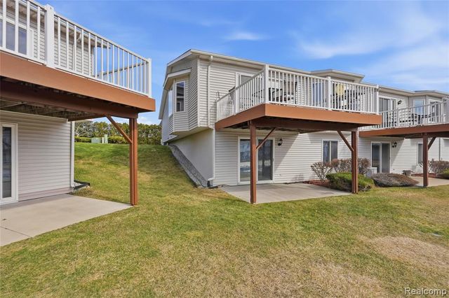 802 Crystal Lane, Marysville, MI 48040