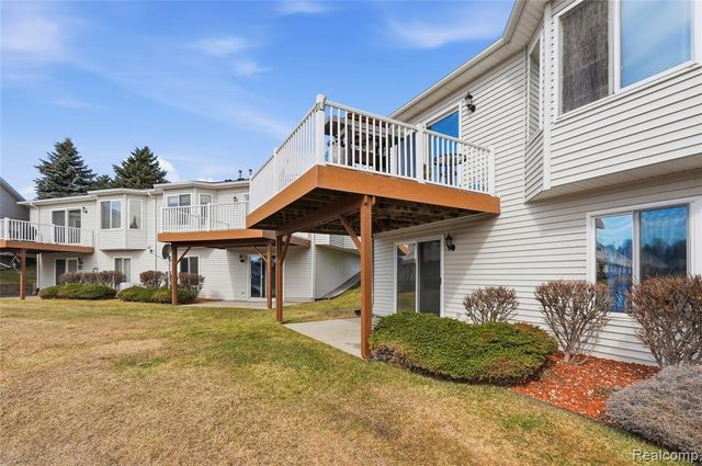 802 Crystal Lane, Marysville, MI 48040