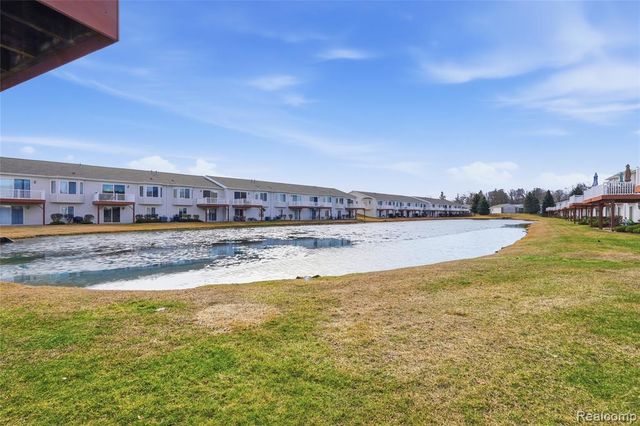 802 Crystal Lane, Marysville, MI 48040