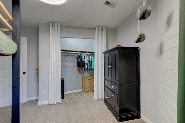 1187 Gip Manning RD, Clarksville, TN 37042