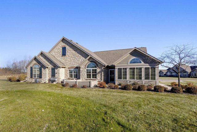 2210 E TUSCANY WAY, Appleton, WI 54913