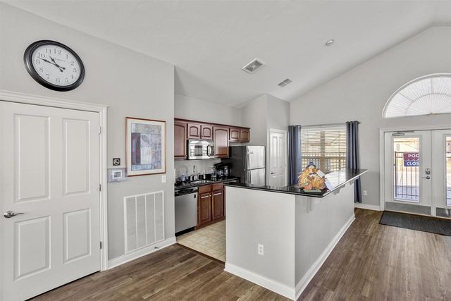 2210 E TUSCANY WAY, Appleton, WI 54913