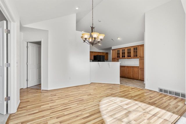 2210 E TUSCANY WAY, Appleton, WI 54913